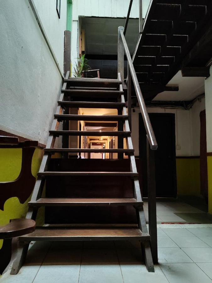 Soben Cafe Guesthouse & Restaurant 시엠리아프 외부 사진