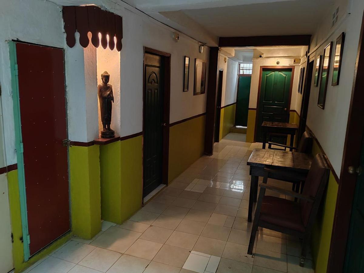 Soben Cafe Guesthouse & Restaurant 시엠리아프 외부 사진