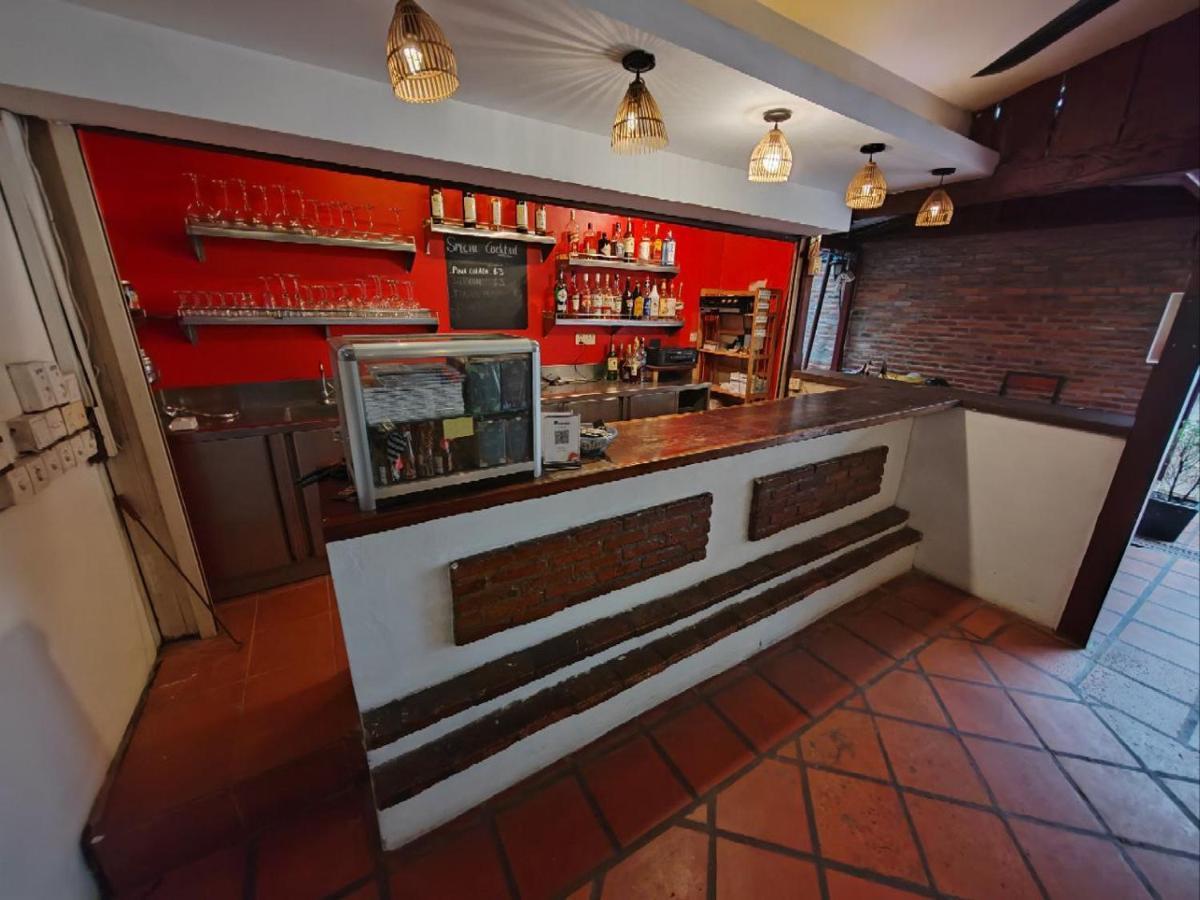 Soben Cafe Guesthouse & Restaurant 시엠리아프 외부 사진